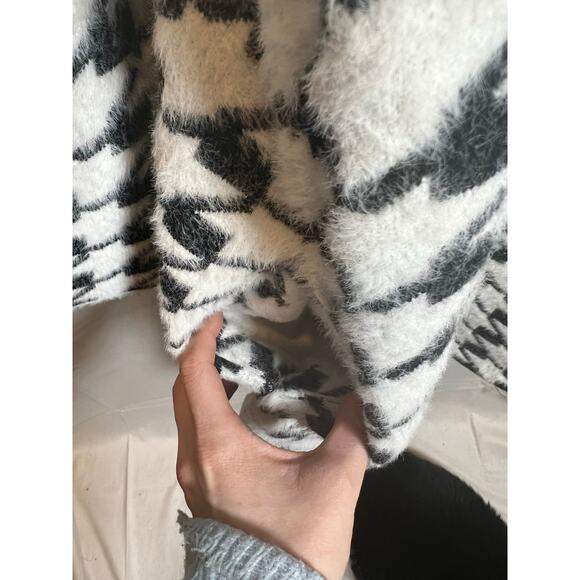 Liverpool Los Angeles Women's Houndstooth Open Front Sweater - Size Large - Picture 3 of 9